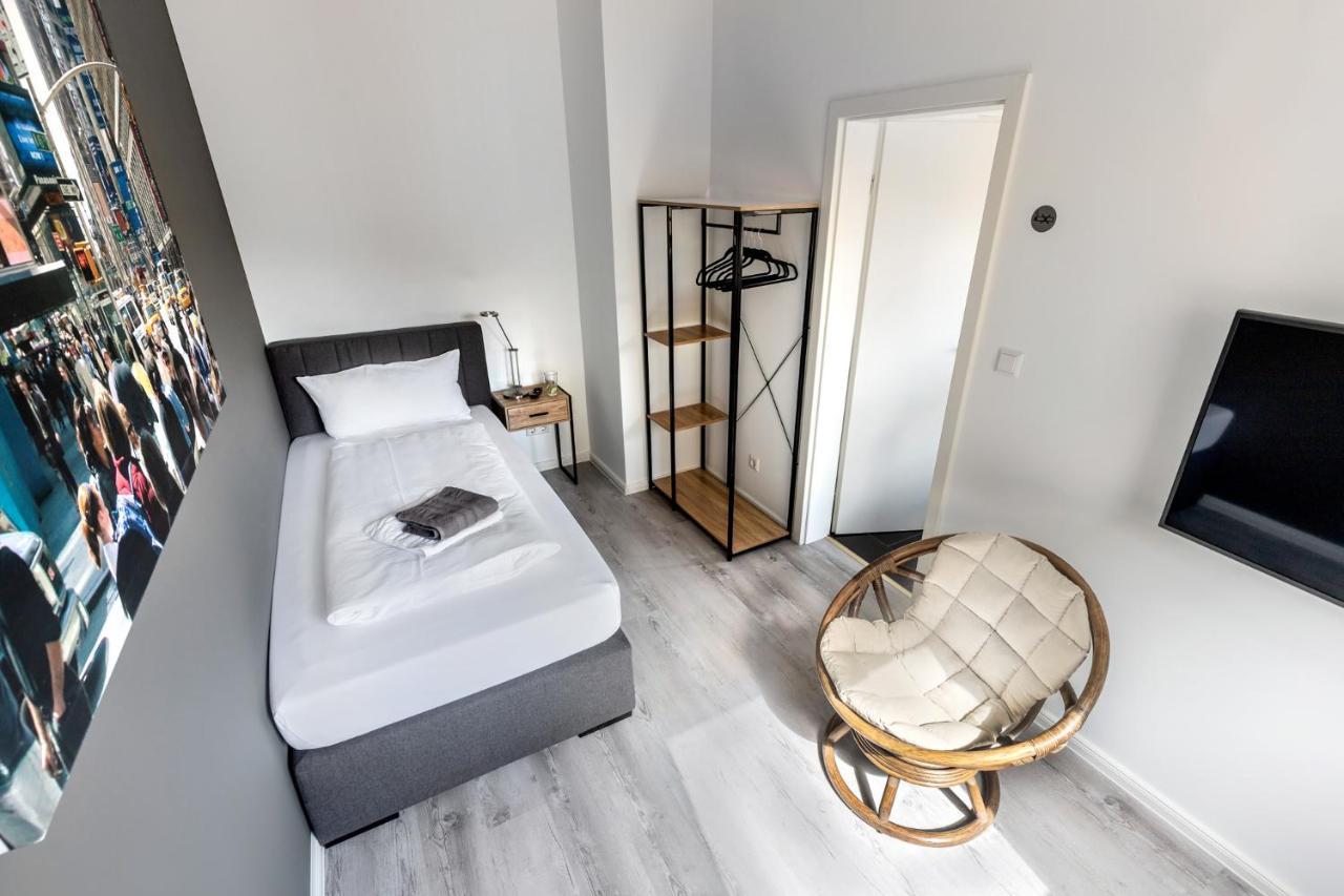 PRIMERA Zimmer mit Gemeinschaftsbad Singen  Exterior foto